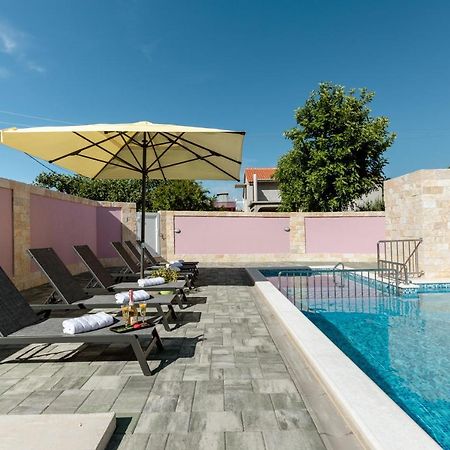 Apartman Laura Vir Extérieur photo