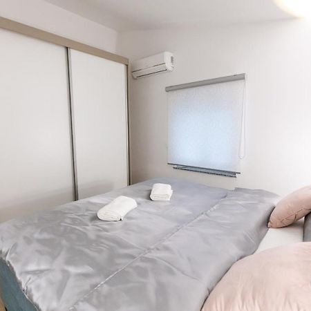 Apartman Laura Vir Extérieur photo