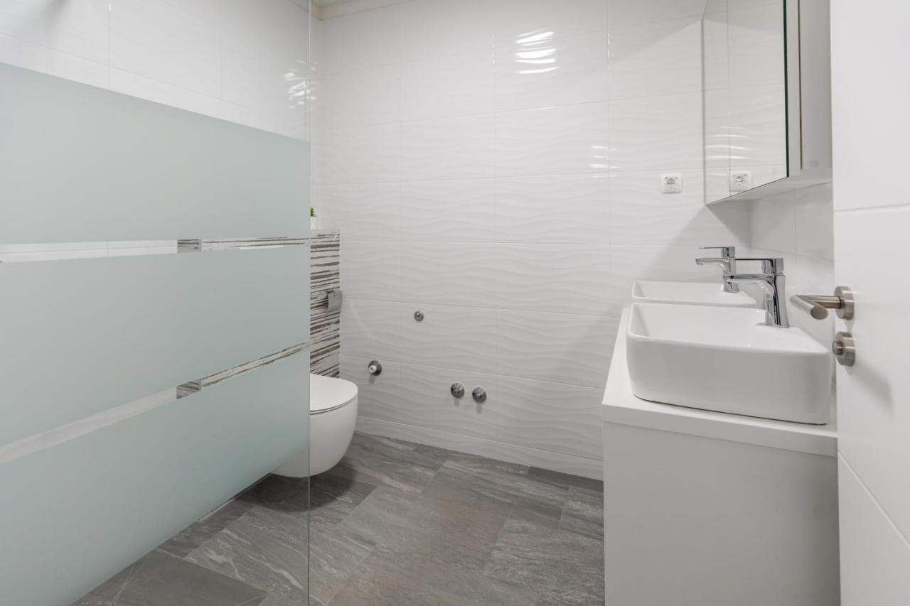 Apartman Laura Vir Extérieur photo