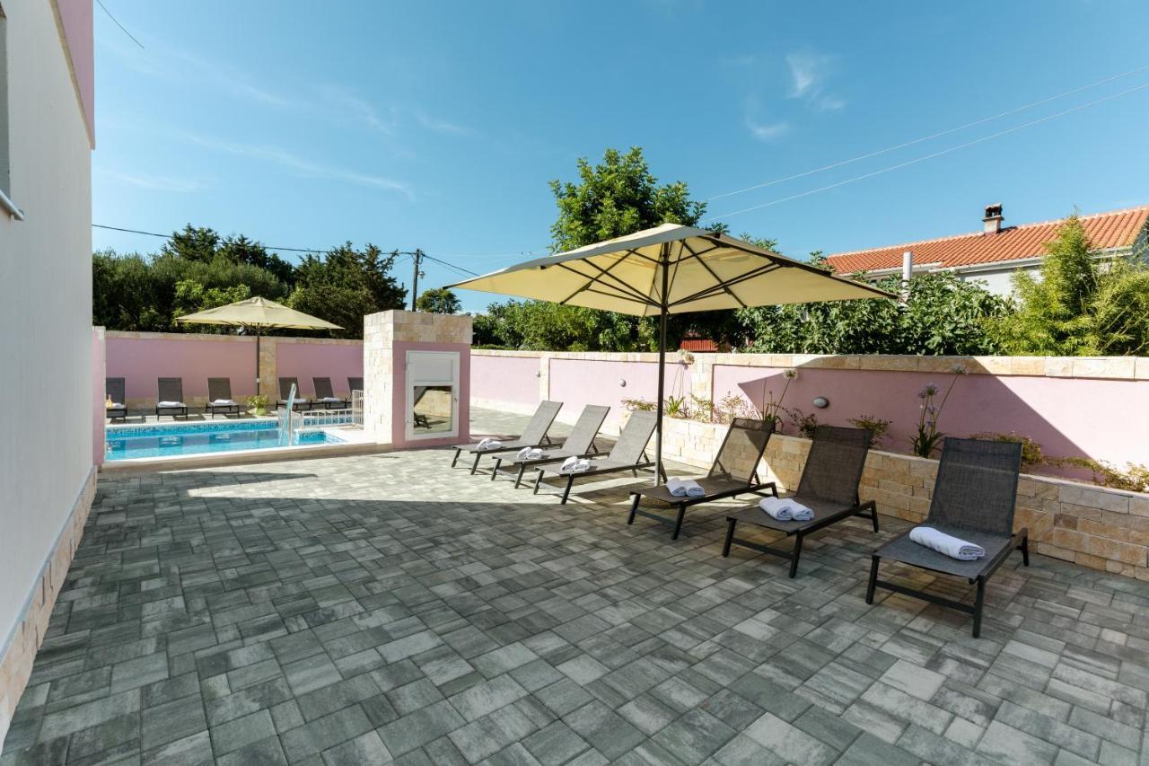 Apartman Laura Vir Extérieur photo