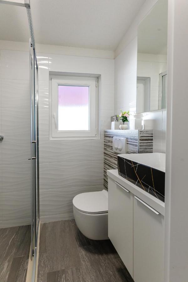 Apartman Laura Vir Extérieur photo