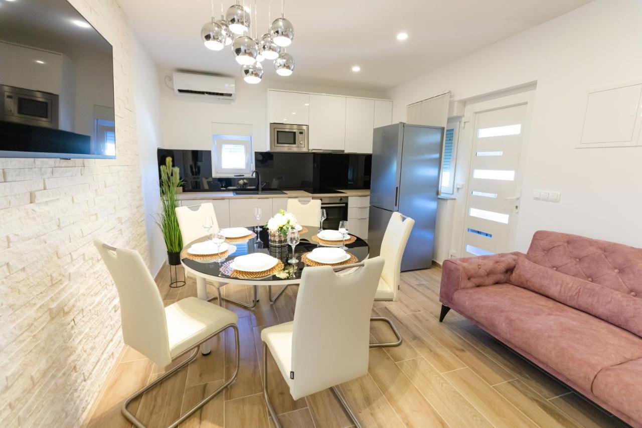 Apartman Laura Vir Extérieur photo