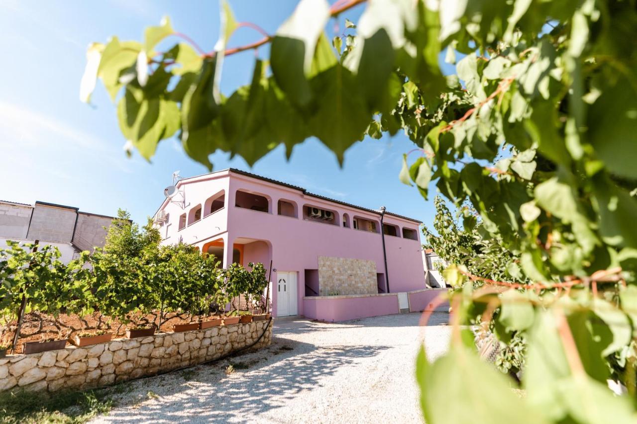 Apartman Laura Vir Extérieur photo