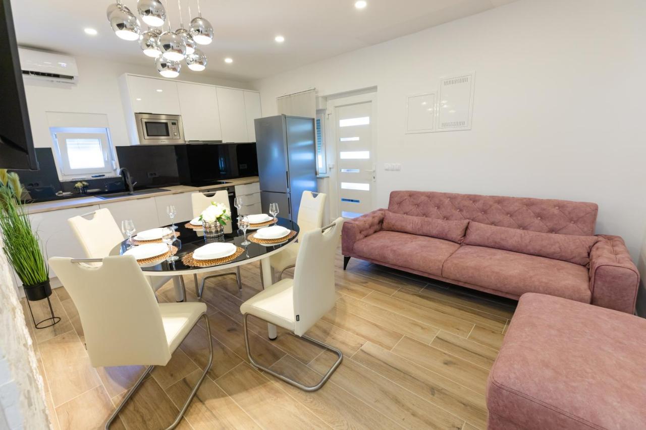 Apartman Laura Vir Extérieur photo