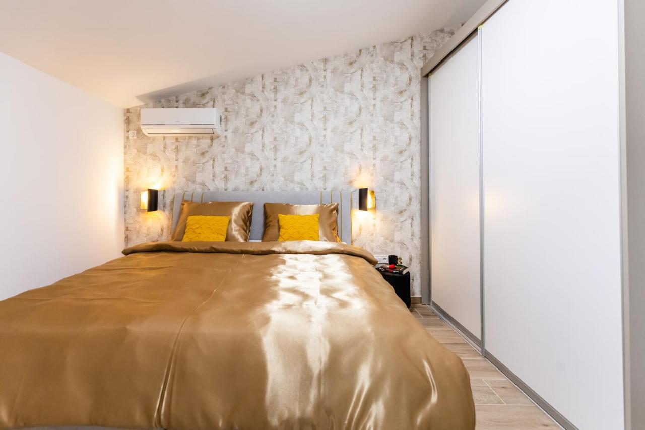 Apartman Laura Vir Extérieur photo